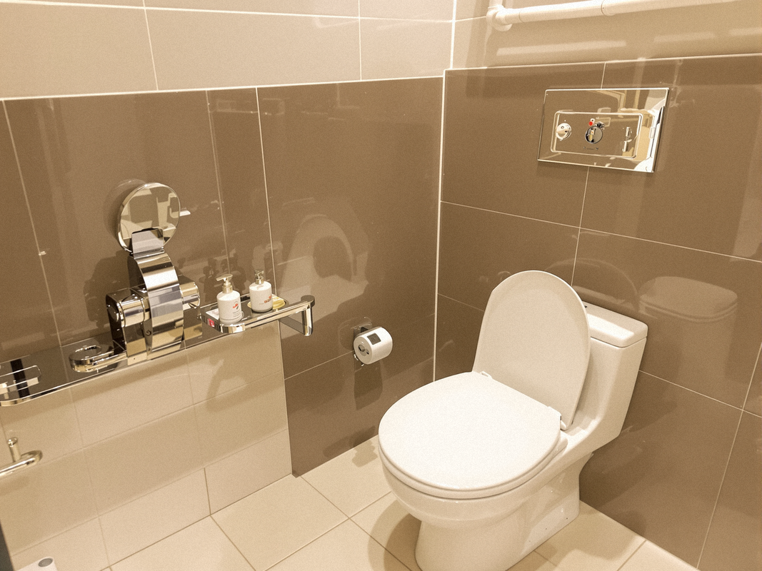 レストランB様の清潔なレストルーム